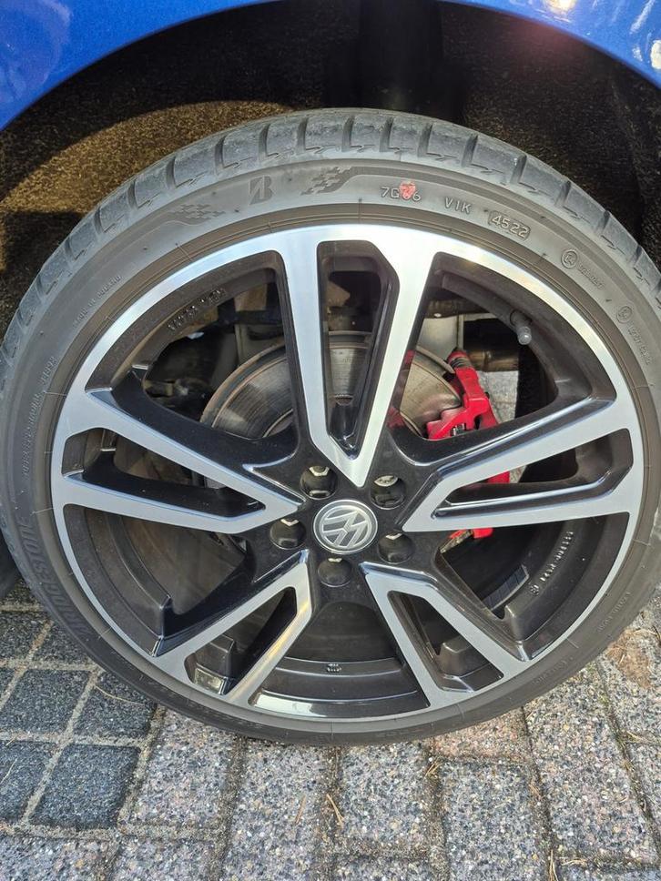 Velgen + Zomerbanden 5x100 18 inch - 215/40/18 rline polo, Auto-onderdelen, Banden en Velgen, Banden en Velgen, Zomerbanden, 18 inch