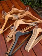 Houten kledinghangers, Ophalen, Zo goed als nieuw, Hout