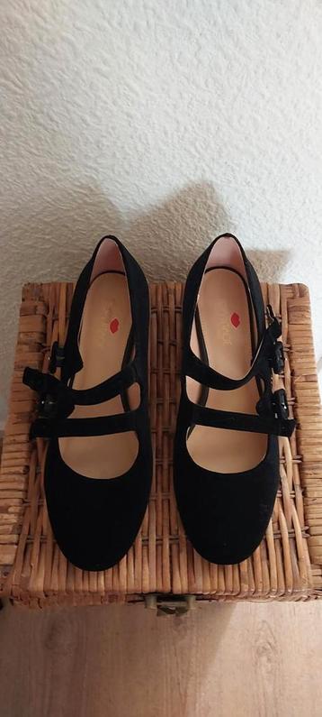 Gloednieuwe suède pumps van Lola Ramona maat 40 beschikbaar voor biedingen