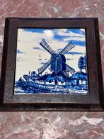 Vintage tegel, schilderij in Delfstblauw. Molen, boerderij, Ophalen of Verzenden