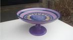 Schaal op voet FLORA Gouda Holland Lila, Tazza / Fruitschaal, Antiek en Kunst, Antiek | Keramiek en Aardewerk, Ophalen of Verzenden