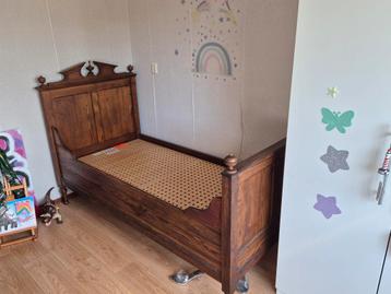 Antiek Houten Bed - Prachtig Detail! beschikbaar voor biedingen