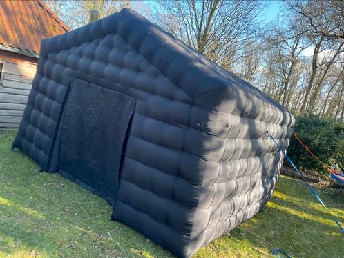Nachtclub /opblaasbare partytent te huurb, Hobby en Vrije tijd, Feestartikelen | Verhuur, Ophalen of Verzenden