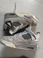 Nike Air Jordan 4 Retro 'Frozen Moments' sneaker maat 39, Kleding | Dames, Schoenen, Ophalen of Verzenden, Zo goed als nieuw, Grijs