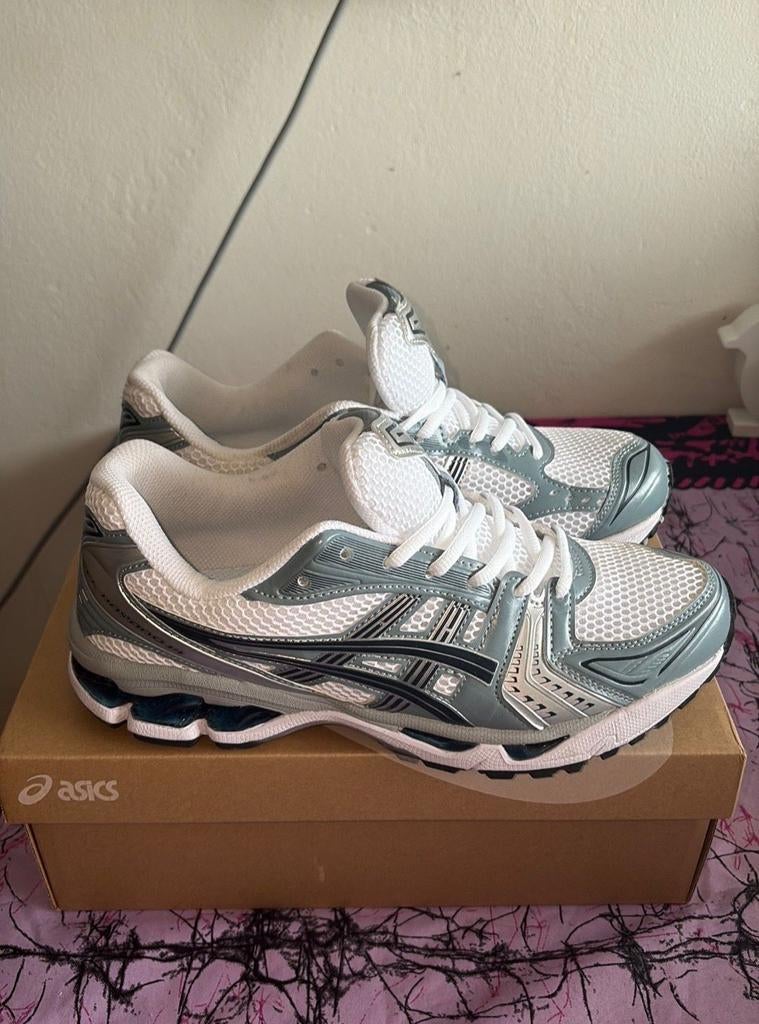 Asics gel kyano 14, Ophalen of Verzenden, Zo goed als nieuw, Hardloopschoenen, Asics