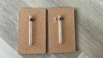 Lijstjes met kurk en reageerbuisjes beschikbaar voor biedingen