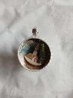 oude diorama kerstbal met kerkje en kerstboompje erin, Diversen, Ophalen of Verzenden, Gebruikt