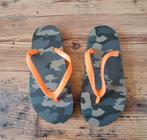 Slippers legerprint met oranje - maat 27, Ophalen of Verzenden, Nieuw, Jongen of Meisje