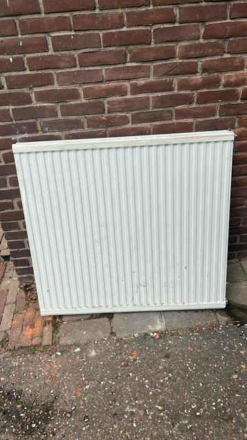 Radiator 108 / 100 meter.  beschikbaar voor biedingen