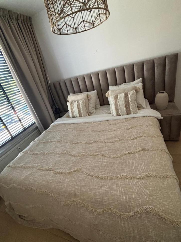 Boxspring 180 cm - Comfortabel en Stijlvol, Huis en Inrichting, Slaapkamer | Bedden, Zo goed als nieuw, Tweepersoons, 180 cm, 200 cm