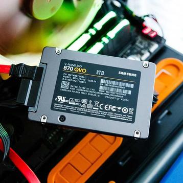 Samsung 870 QVO 8TB SSD (1 beschikbaar) beschikbaar voor biedingen