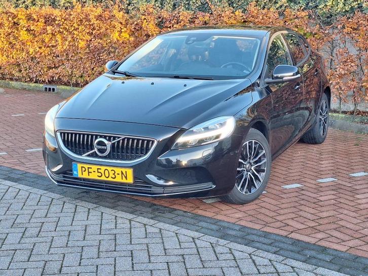 Volvo V40 2.0 T2 Nordic+ Leder/Stoelverw./Standverw./LED, Auto's, Volvo, Particulier, V40, ABS, Airbags, Bluetooth, Bochtverlichting