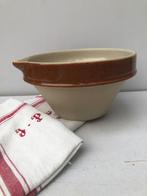 Franse brocante Afroomschaal met schenktuit - Nr 6, Antiek en Kunst, Antiek | Keramiek en Aardewerk, Ophalen of Verzenden