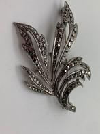 V441 Prachtige zilveren broche botanisch markasiet, Sieraden, Tassen en Uiterlijk, Ophalen of Verzenden, Zilver, Broche, Met edelsteen