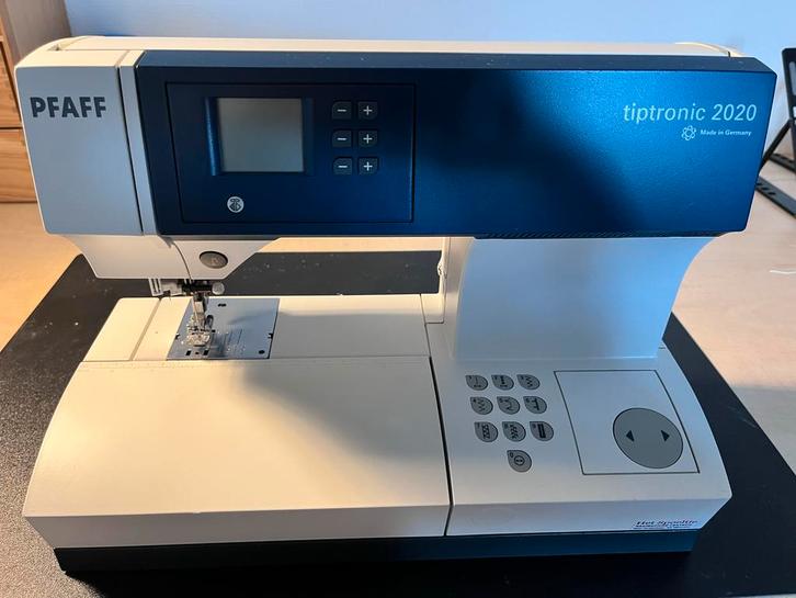 Pfaff Tiptronic 2020 Naaimachine, Hobby en Vrije tijd, Naaimachines en Toebehoren, Gebruikt, Naaimachine, Pfaff, Ophalen of Verzenden