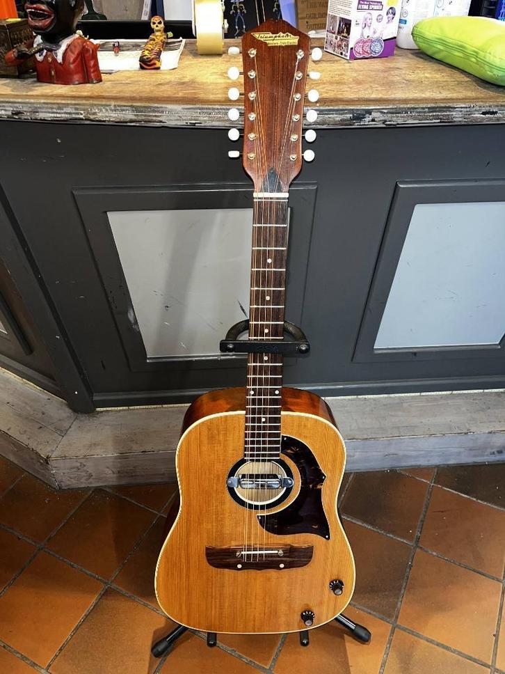 KLIRA TRIOMPHATOR, Vintage western style, Semi-elektische gi, Muziek en Instrumenten, Snaarinstrumenten | Gitaren | Elektrisch