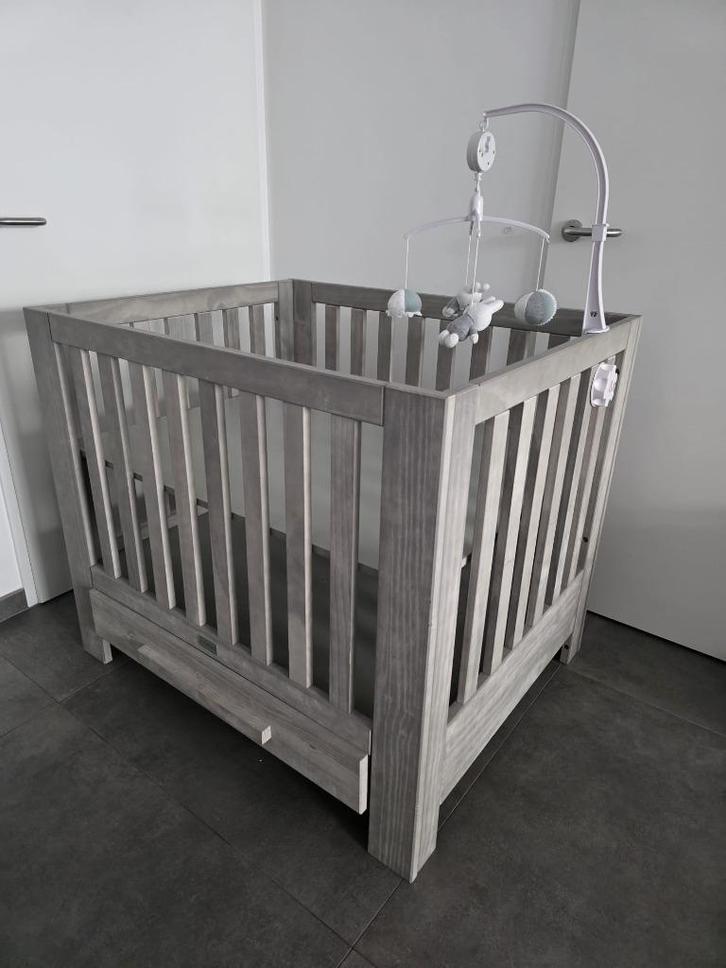 Babybox Coming Kids Hopper Grey incl matras en kleed, Kinderen en Baby's, Boxen, Zo goed als nieuw, Boxkleed, Lade, Ophalen