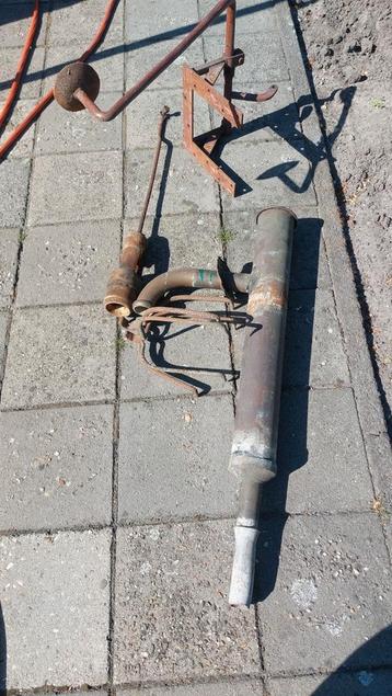 Water hand pomp  beschikbaar voor biedingen