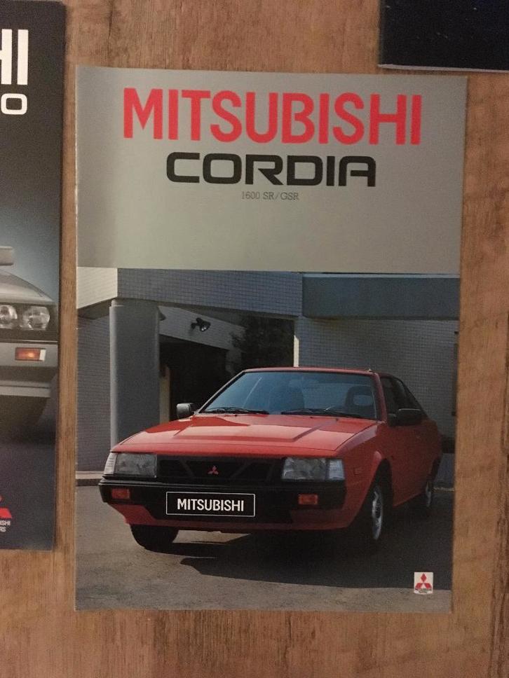 Mitsubishi Space Runner - Cordia - Spacewagon, Boeken, Auto's | Folders en Tijdschriften, Nieuw, Mitsubishi, Ophalen of Verzenden
