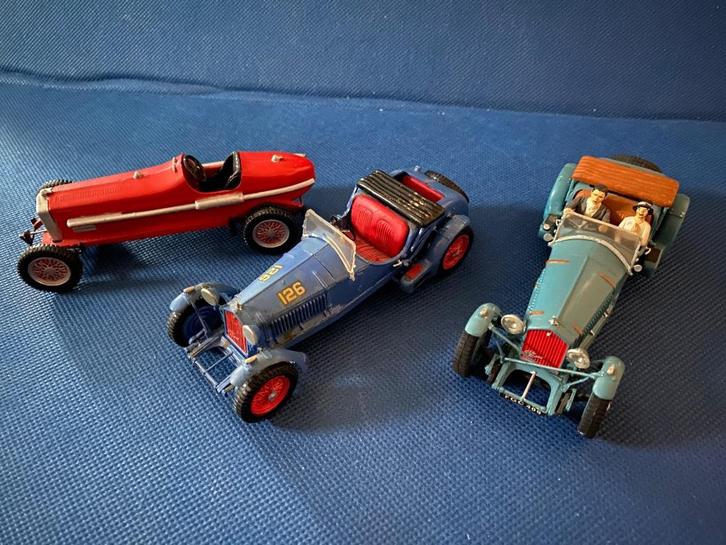 Leuke plastic vintage gebouwde Alfa Romeo’s 1:32, Hobby en Vrije tijd, Modelauto's | 1:32, Gebruikt, Auto, Overige merken, Ophalen of Verzenden