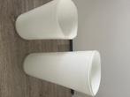 Twee vazen van wit glas., Ophalen, Wit, Minder dan 50 cm, Glas
