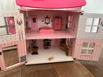 Poppenhuis hout met een paar meubeltjes, Ophalen of Verzenden, Zo goed als nieuw