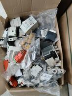 Partij Elektronische Componenten, Ophalen