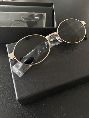 Yves Saint Laurent Zonnebril Unisex - YSL beschikbaar voor biedingen