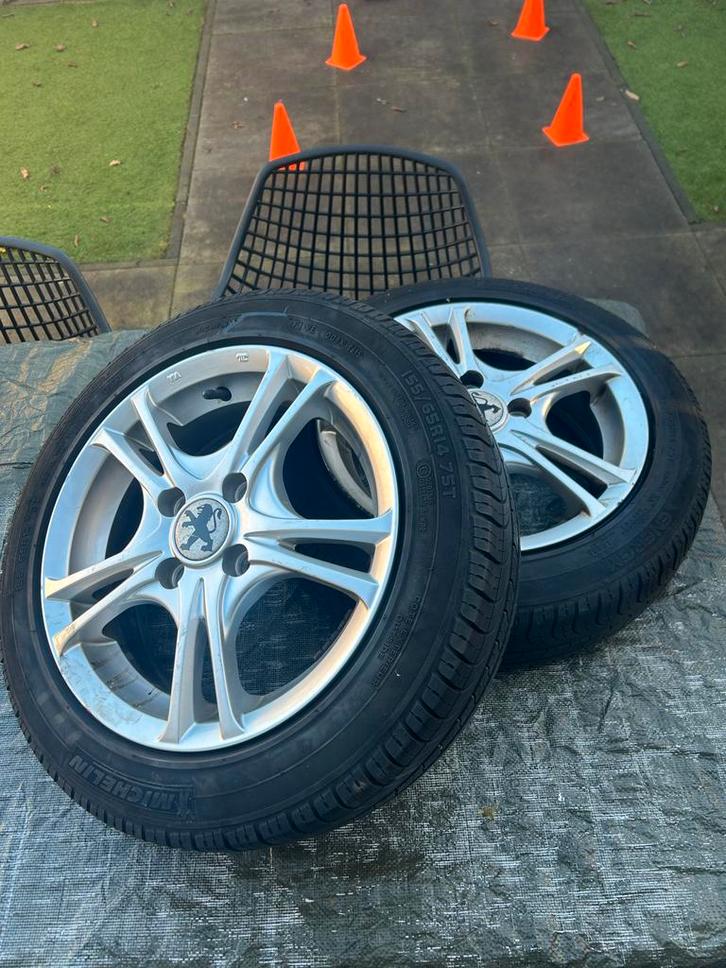2 Michelin zomerbanden 155/65 R14 met velgen - Aygo/107/C1, Auto diversen, Auto-accessoires, Gebruikt, Ophalen