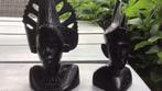 Twee houten beeldjes , man en vrouwfiguur ., Ophalen of Verzenden
