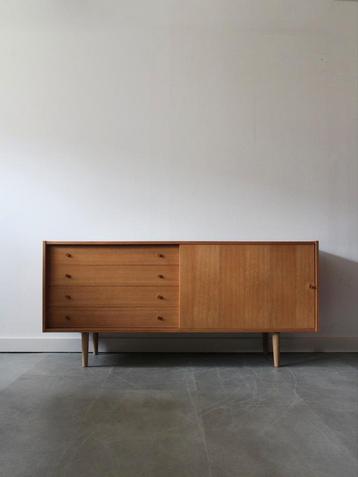 Vintage Deens dressoir in eiken beschikbaar voor biedingen