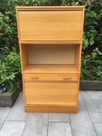 Kast met rol deurtjes, Ophalen, Gebruikt