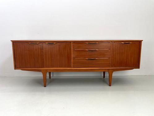 Vintage dressoir Jentique., Huis en Inrichting, Kasten | Dressoirs, Zo goed als nieuw, 150 tot 200 cm, 25 tot 50 cm, Verzenden