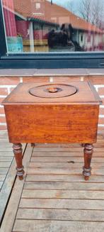 Antiek toiletkastje met po, Ophalen of Verzenden