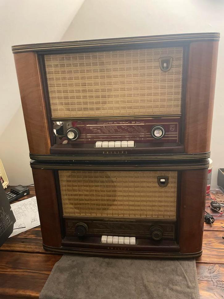 2x Philips BX 543A Buizenradio - Vintage Klassiekers, Antiek en Kunst, Antiek | Tv's en Audio, Ophalen