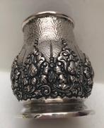Djokja zilver Lepelvaasje - bloemenen/hamerslag decor, Ophalen of Verzenden, Zilver