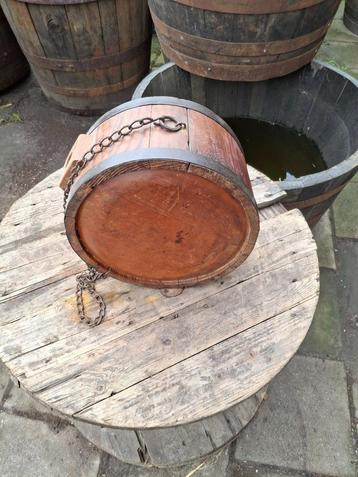 watervaatje met ijzeren ringen, eiken jaren 50 zie fot-omsch beschikbaar voor biedingen
