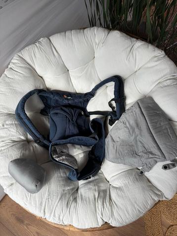Ergobaby draagzak + zitverkleiner beschikbaar voor biedingen