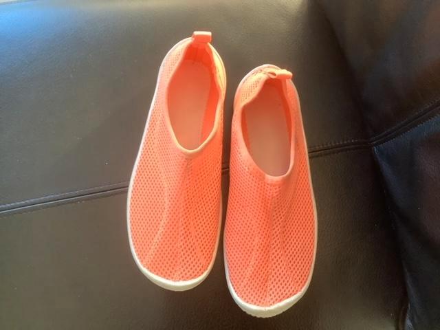 Maat 34 Zwemschoentjes en of strandschoentjes TRIBORD, Kinderen en Baby's, Kinderkleding | Schoenen en Sokken, Zo goed als nieuw