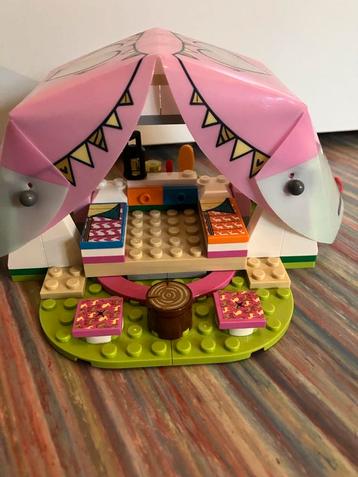 Lego friends - glamping in natuur - set 41392 beschikbaar voor biedingen