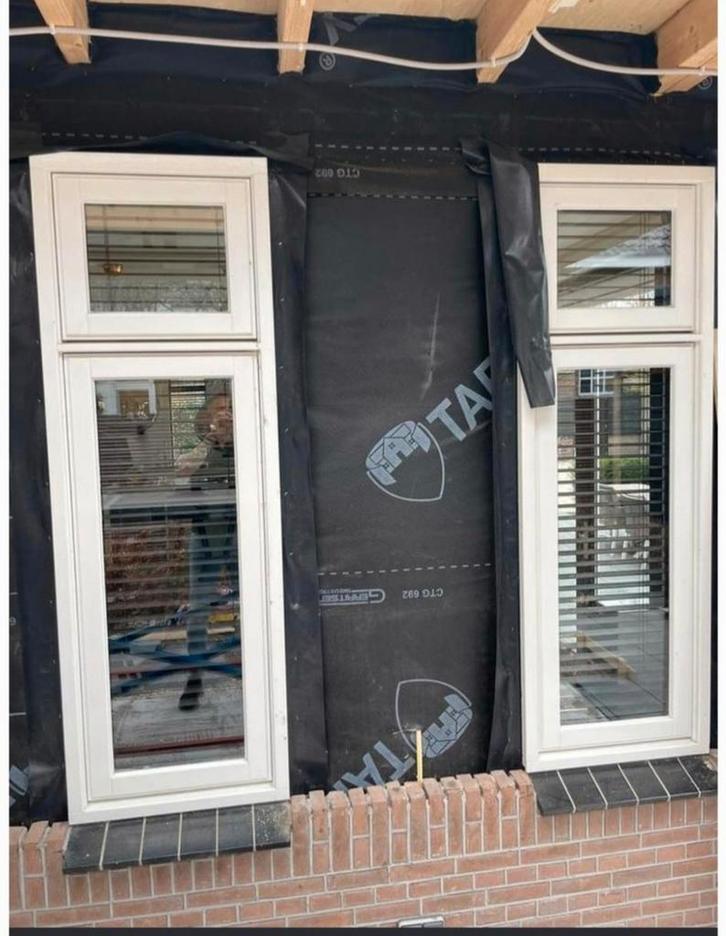 Kozijnen hardhout met dubbel glas 200x67cm 2 stuks, Doe-het-zelf en Verbouw, Kozijnen en Schuifpuien, Ophalen