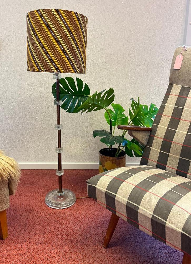 Vintage  vloerlamp met stoffen kap, Zweden 1960 (#22602 B), Huis en Inrichting, Lampen | Vloerlampen, Gebruikt, 100 tot 150 cm