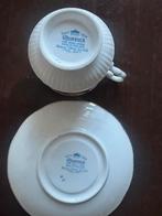 Porseleinen Kop en Schotel, Huis en Inrichting, Keuken | Servies, Gebruikt, Ophalen of Verzenden, Overige stijlen, Kop(pen) en/of Schotel(s)