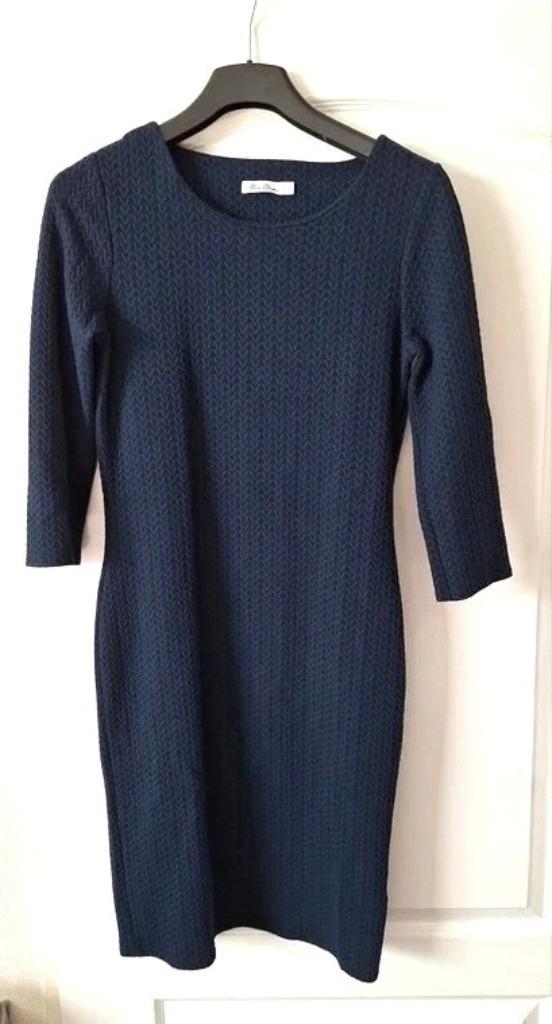 Miss Etam donkerblauwe jurk met structuur maat M, Kleding | Dames, Jurken, Zo goed als nieuw, Maat 38/40 (M), Blauw, Knielengte