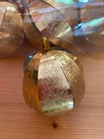 18 goudkleurigen kunststof ballen voor binnen en buiten, Ophalen of Verzenden, Zo goed als nieuw