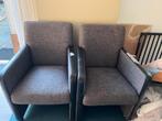 GRATIS Twee grijze  stoelen met lederen armleuningen, Huis en Inrichting, Fauteuils, Ophalen, Gebruikt, Minder dan 75 cm, Stof