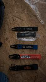 Sleutelhangers, Ophalen