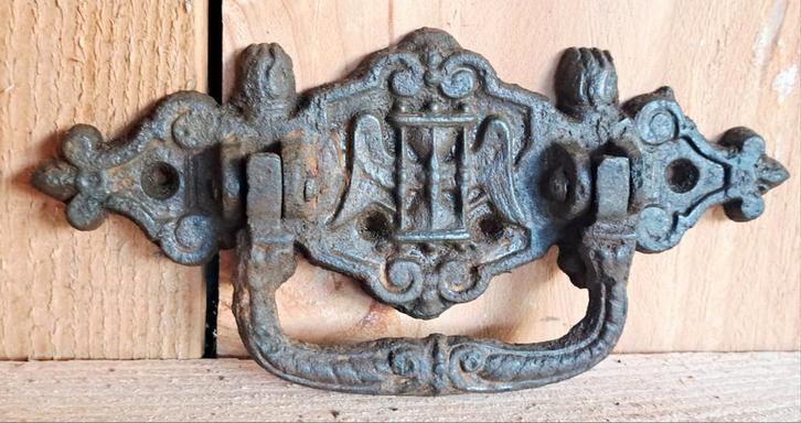 Antieke Deurgreep / Ladeknop Metaal gietijzeren, Antiek en Kunst, Curiosa en Brocante, Ophalen of Verzenden