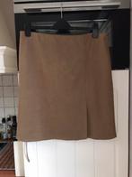 Prachtige suède rok Marc Cain, Kleding | Dames, Rokken, Beige, Maat 42/44 (L), Knielengte, Ophalen of Verzenden