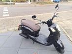 Sym mio snorscooter geheel opgeknapt. Spuiten(frame+kappen), Ophalen, Gebruikt, SYM, Benzine